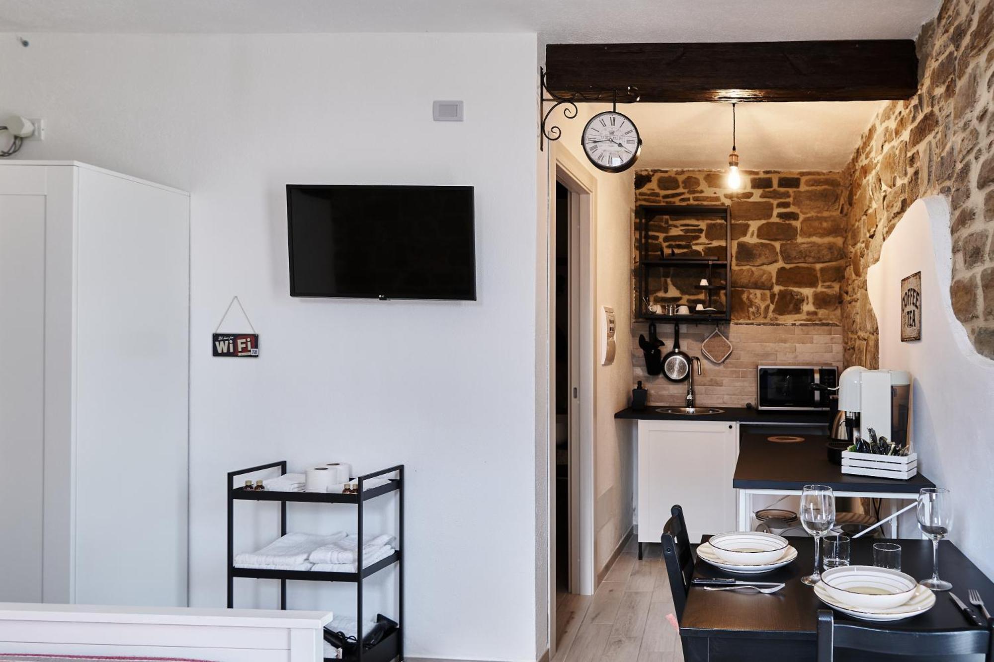 Eureka Room & Breakfast Пиетрапертоза Екстериор снимка