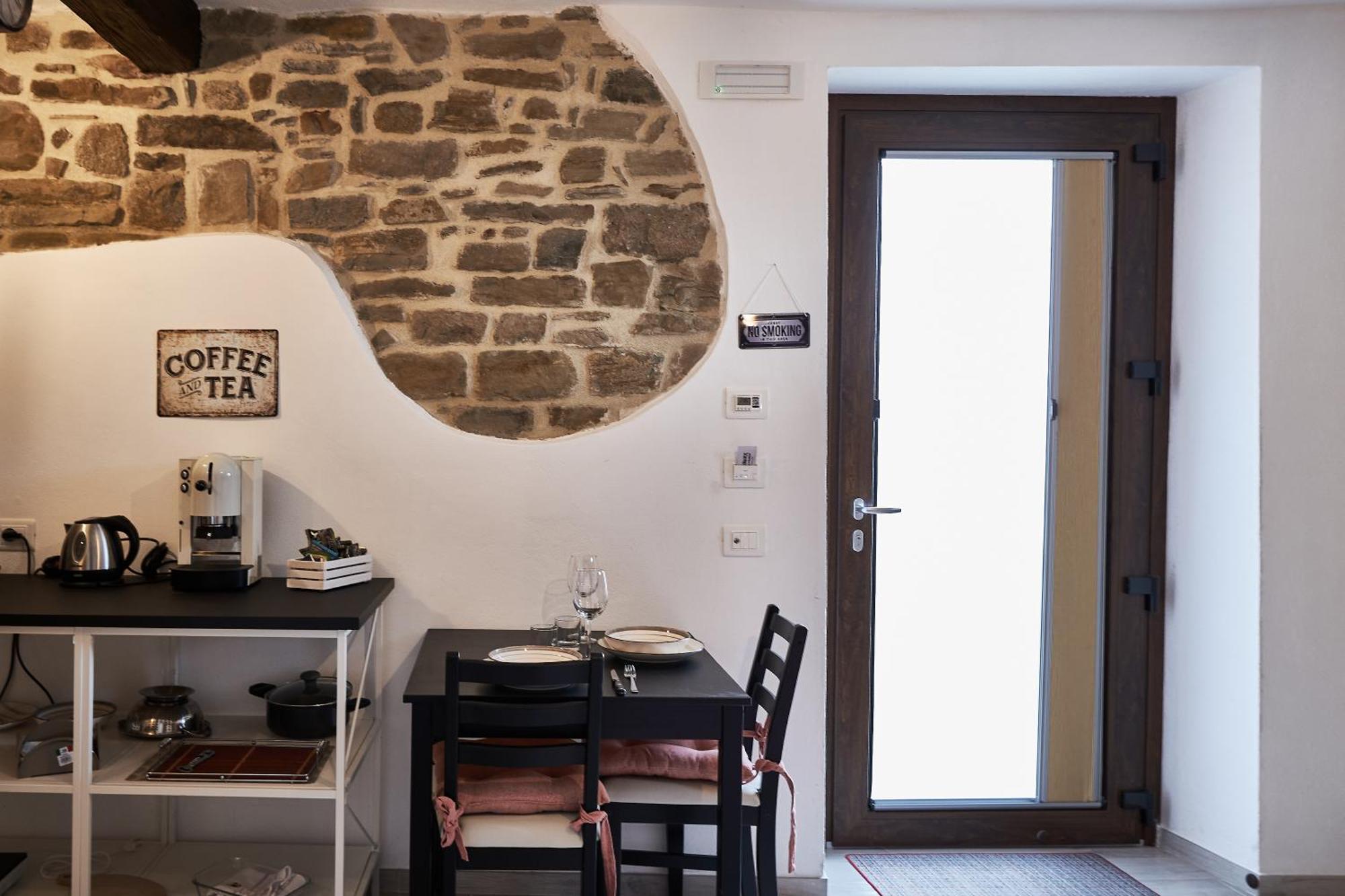 Eureka Room & Breakfast Пиетрапертоза Екстериор снимка
