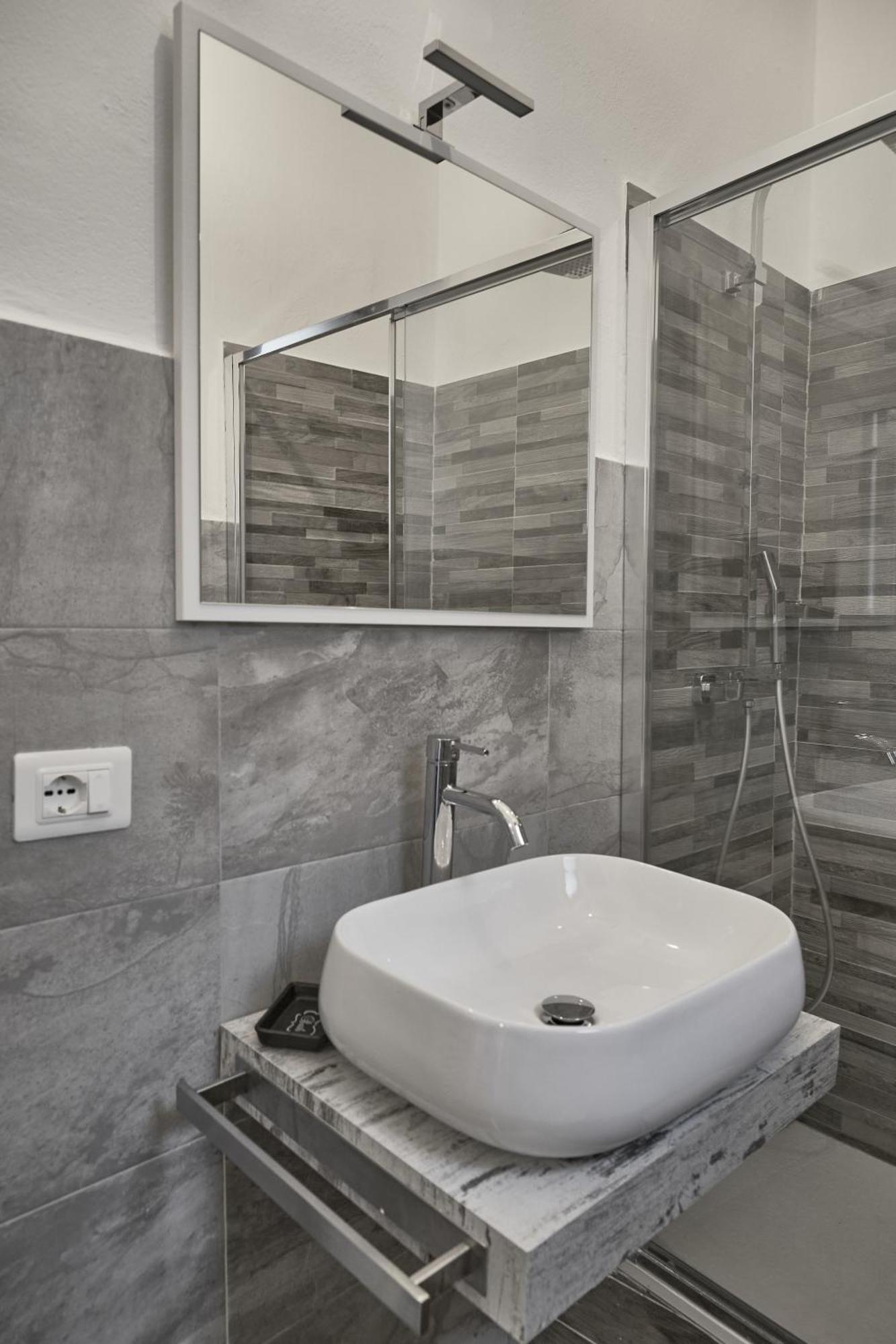 Eureka Room & Breakfast Пиетрапертоза Екстериор снимка