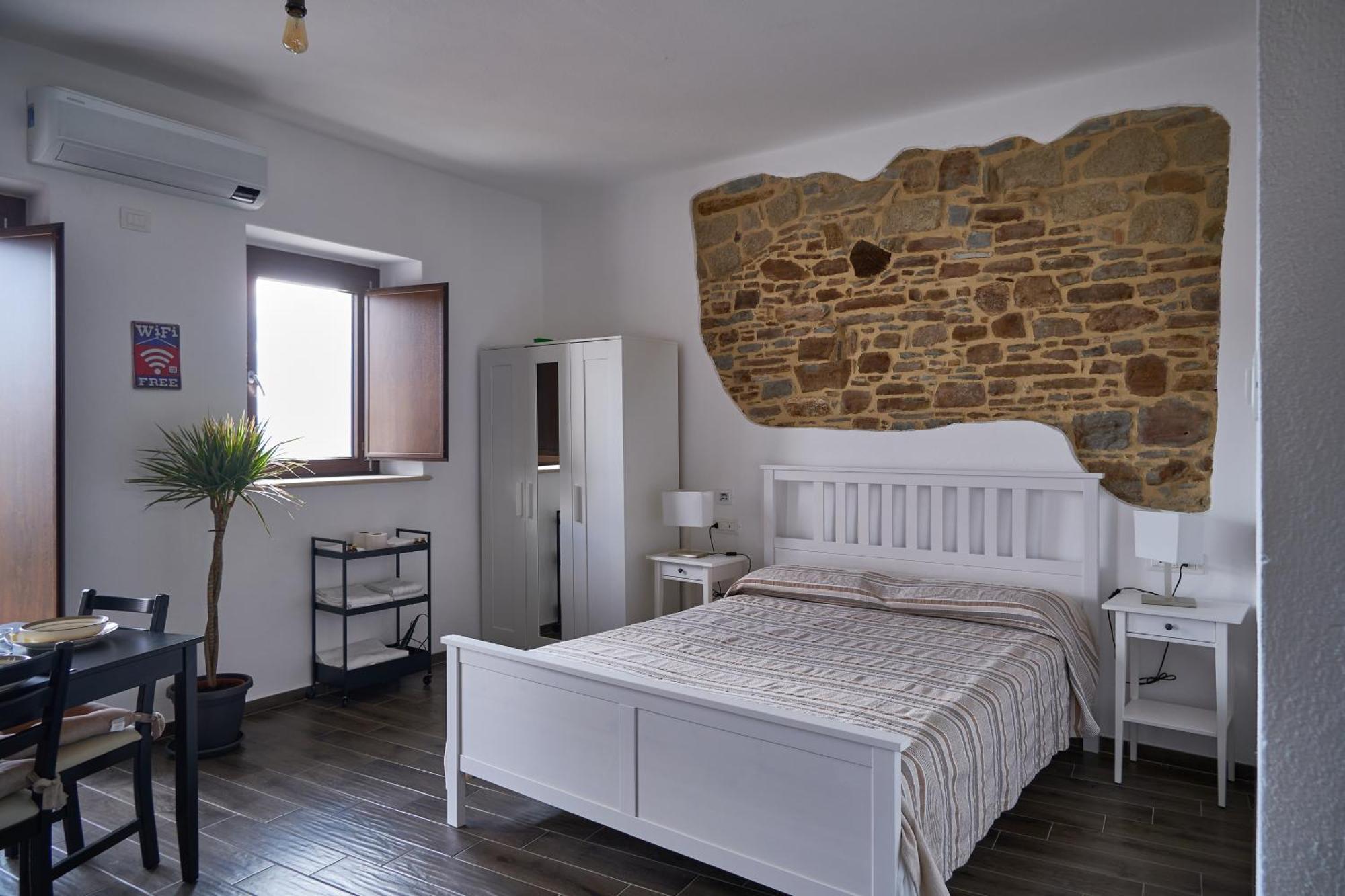 Eureka Room & Breakfast Пиетрапертоза Екстериор снимка